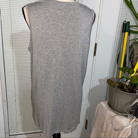 Avenue Size 14/16 gray tank with hanging fringe - Picture 2 of 6